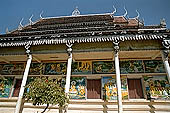 Tonle Sap - Kampong Phluk village - the local pagoda